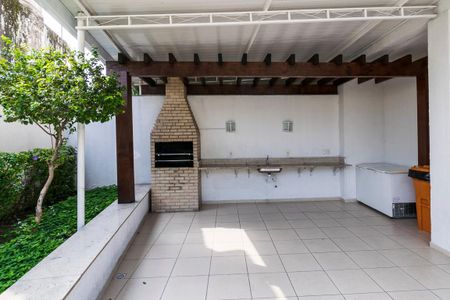 Apartamento para alugar com 50m², 2 quartos e 1 vaga Apartamento para alugar com 50m², 2 quartos e 1 vagaÁrea comum - Churrasqueira 1