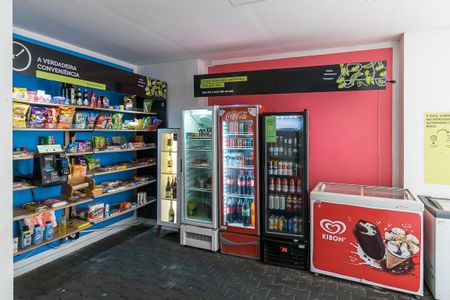 Apartamento para alugar com 50m², 2 quartos e 1 vaga Apartamento para alugar com 50m², 2 quartos e 1 vagaÁrea comum - Mini mercado