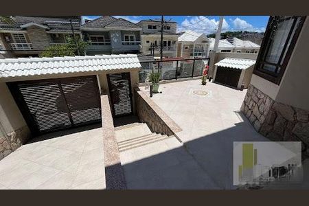 Casa à venda com 4 quartos, 250m² em Freguesia (Jacarepaguá), Rio de Janeiro
