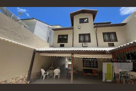 Casa à venda com 4 quartos, 250m² em Freguesia (Jacarepaguá), Rio de Janeiro