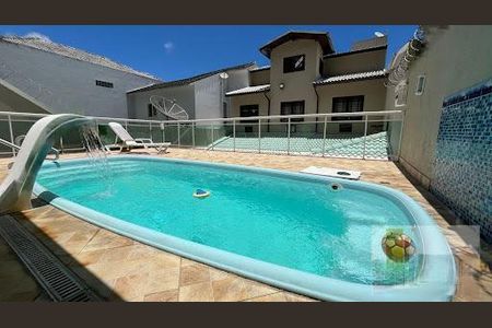 Casa à venda com 250m², 4 quartos e 4 vagas