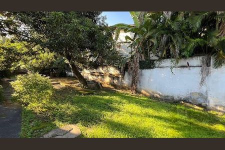 Casa à venda com 1017m², 4 quartos e 3 vagas