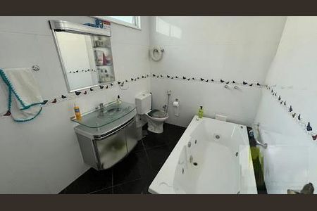 Casa à venda com 1017m², 4 quartos e 3 vagas