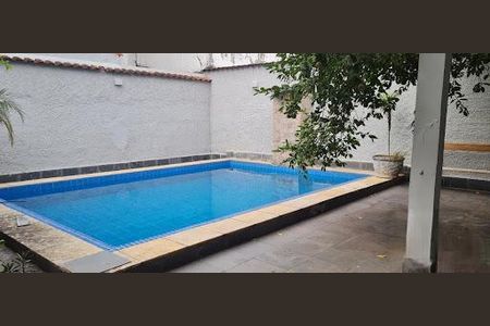 Casa à venda com 347m², 5 quartos e 4 vagas