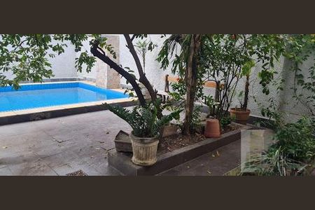 Casa à venda com 347m², 5 quartos e 4 vagas