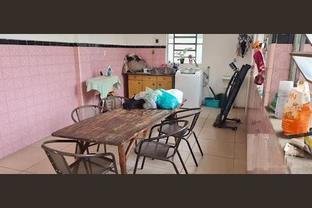 Casa à venda com 347m², 5 quartos e 4 vagas