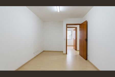 Casa à venda com 100m², 3 quartos e 2 vagas Casa à venda com 100m², 3 quartos e 2 vagasQuarto