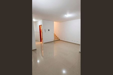 Casa à venda com 100m², 3 quartos e 2 vagas Casa à venda com 100m², 3 quartos e 2 vagasSala