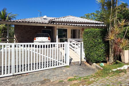 Fachada de casa de condomínio para alugar com 4 quartos, 277m² em Matapaca, Niterói
