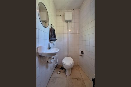 Casa de condomínio para alugar com 277m², 4 quartos e 2 vagas Casa de condomínio para alugar com 277m², 4 quartos e 2 vagasBanheiro 2