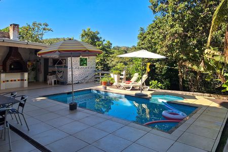 Casa de condomínio para alugar com 277m², 4 quartos e 2 vagas Casa de condomínio para alugar com 277m², 4 quartos e 2 vagasQuintal