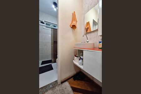 Casa de condomínio para alugar com 277m², 4 quartos e 2 vagas Casa de condomínio para alugar com 277m², 4 quartos e 2 vagasBanheiro 1
