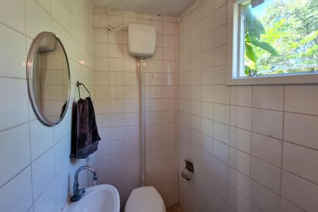 Casa de condomínio para alugar com 277m², 4 quartos e 2 vagas Casa de condomínio para alugar com 277m², 4 quartos e 2 vagasBanheiro 2