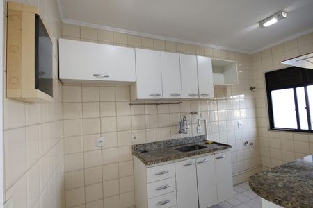 Cozinha - Armários de apartamento para alugar com 2 quartos, 80m² em Jacarepaguá, Rio de Janeiro