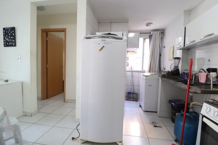 Cozinha de apartamento para alugar com 2 quartos, 49m² em Jardim Europa, Uberlândia