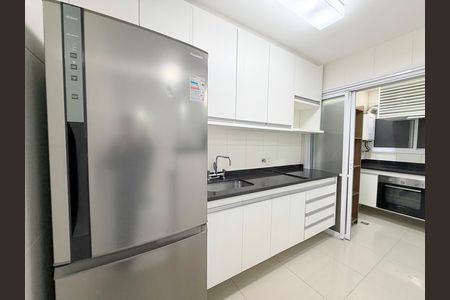 Cozinha de apartamento para alugar com 1 quarto, 50m² em Vila Gertrudes, São Paulo