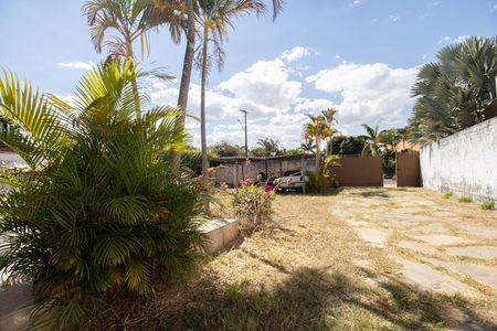 Garagem de casa para alugar com 5 quartos, 250m² em Lago, Brasília