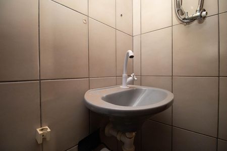Casa para alugar com 250m², 5 quartos e 4 vagas Casa para alugar com 250m², 5 quartos e 4 vagasBanheiro Social