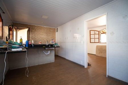 Casa para alugar com 250m², 5 quartos e 4 vagas Casa para alugar com 250m², 5 quartos e 4 vagasCozinha