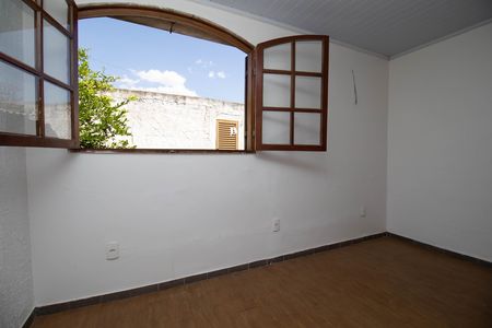 Casa para alugar com 250m², 5 quartos e 4 vagas Casa para alugar com 250m², 5 quartos e 4 vagasSuíte