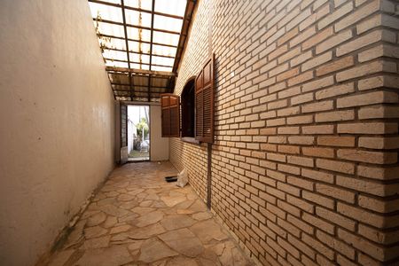 Casa para alugar com 250m², 5 quartos e 4 vagas Casa para alugar com 250m², 5 quartos e 4 vagasCorredor