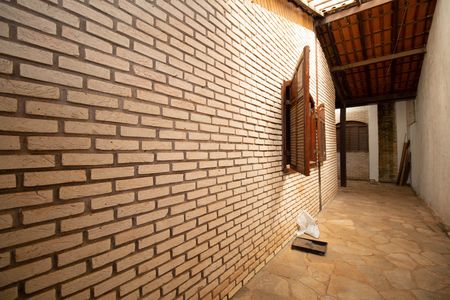 Casa para alugar com 250m², 5 quartos e 4 vagas Casa para alugar com 250m², 5 quartos e 4 vagasCorredor