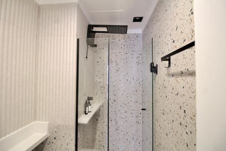 Banheiro de apartamento à venda com 1 quarto, 32m² em Brás, São Paulo