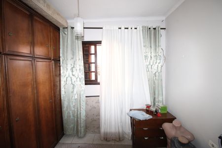 Casa para alugar com 100m², 2 quartos e 3 vagasQuarto 2