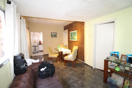 Casa para alugar com 100m², 2 quartos e 3 vagasSala