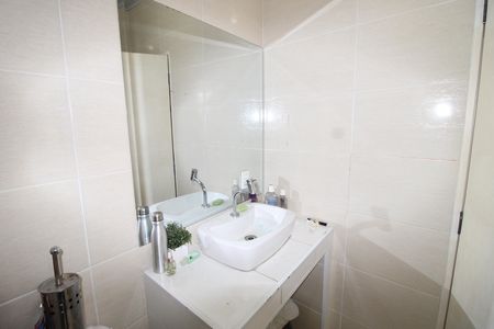 Casa para alugar com 100m², 2 quartos e 3 vagasBanheiro