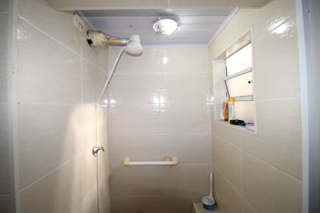Banheiro de casa para alugar com 2 quartos, 100m² em Cidade Líder, São Paulo
