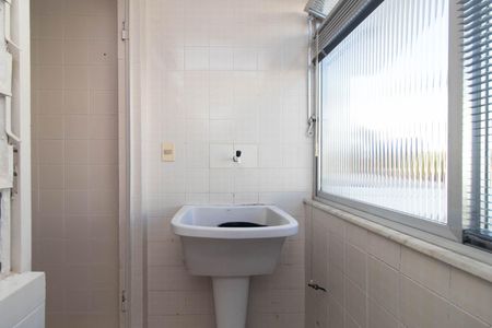 Cozinha e Área de Serviço de apartamento para alugar com 1 quarto, 49m² em Vila Conceição, Porto Alegre