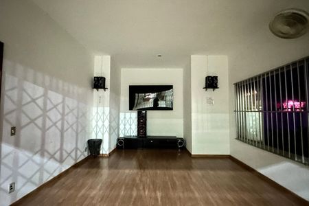 Apartamento para alugar com 78m², 2 quartos e 1 vaga