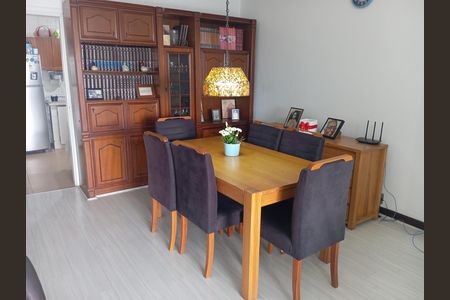 Apartamento à venda com 161m², 4 quartos e 1 vagaSala de jantar 