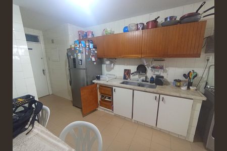 Apartamento à venda com 161m², 4 quartos e 1 vagaCozinha