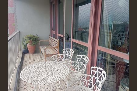 Apartamento à venda com 161m², 4 quartos e 1 vagaVaranda