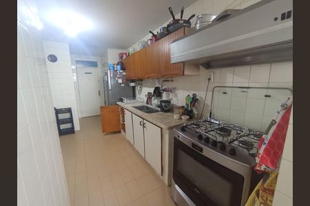 Apartamento à venda com 161m², 4 quartos e 1 vagaCozinha