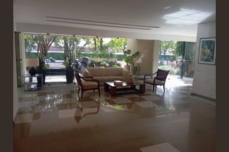 Apartamento à venda com 161m², 4 quartos e 1 vagaHall de entrada 