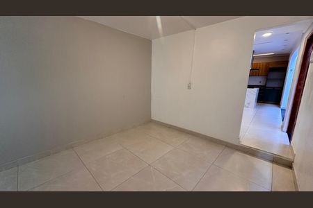 Casa para alugar com 60m², 2 quartos e sem vaga