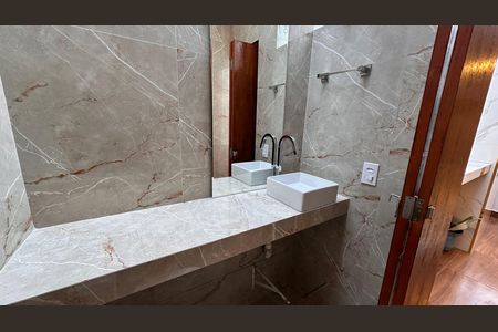 Casa para alugar com 60m², 2 quartos e sem vaga