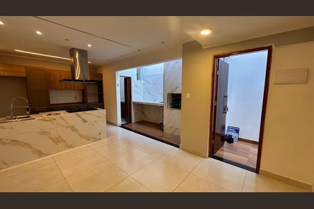 Casa para alugar com 60m², 2 quartos e sem vaga