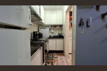 Apartamento à venda com 52m², 2 quartos e 1 vaga Apartamento à venda com 52m², 2 quartos e 1 vagaCozinha