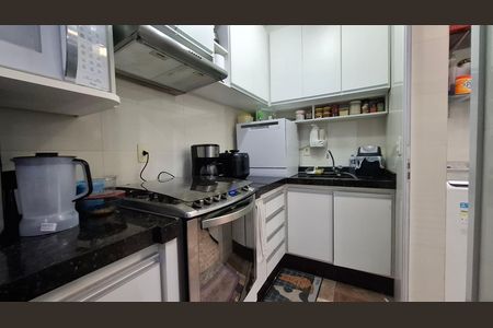 Apartamento à venda com 52m², 2 quartos e 1 vaga Apartamento à venda com 52m², 2 quartos e 1 vagaCozinha