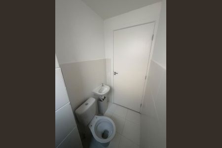 Banheiro de apartamento à venda com 2 quartos, 45m² em Itanhangá, Rio de Janeiro
