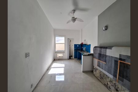 Sala/Quarto/Cozinha  de apartamento para alugar com 1 quarto, 25m² em Centro, Rio de Janeiro