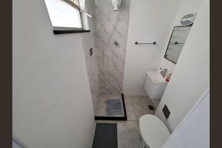 Banheiro  de apartamento para alugar com 1 quarto, 25m² em Centro, Rio de Janeiro