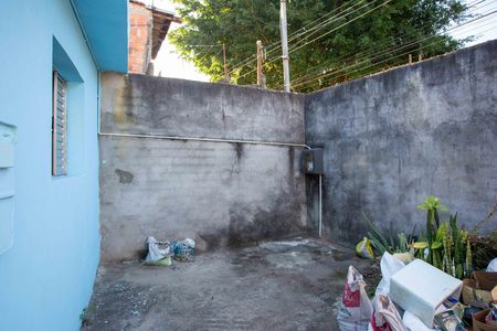 Casa para alugar com 110m², 2 quartos e 1 vagaQuintal