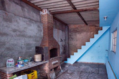 Casa para alugar com 110m², 2 quartos e 1 vagaÁrea de Serviço