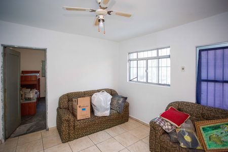 Casa para alugar com 2 quartos, 110m² em Taboão, Diadema