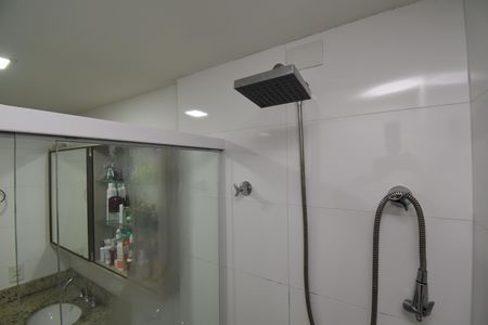Apartamento à venda com 69m², 2 quartos e 1 vagaBanheiro da Suíte
